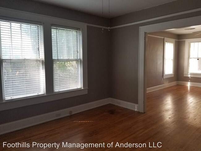 Building Photo - 3 br, 1 bath House - 1404 Park Ave
