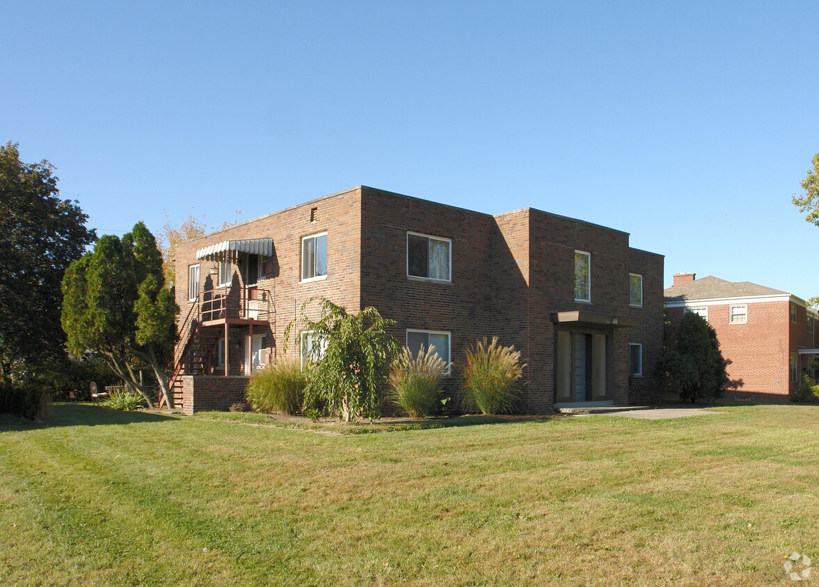 Primary Photo - 1849 Langham Rd