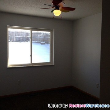 Foto del edificio - 620 Meadows Dr