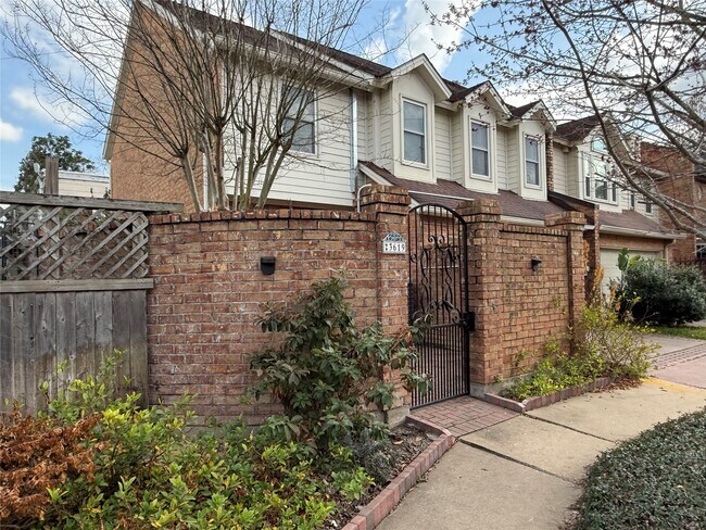 Foto del edificio - 3619 Mulberry St