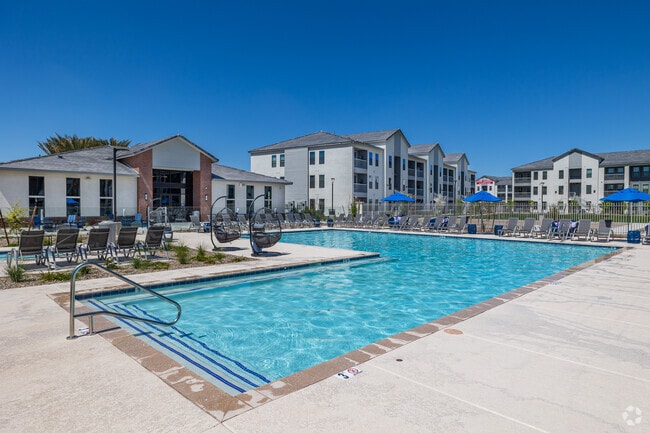 Pool - Alta 99th
