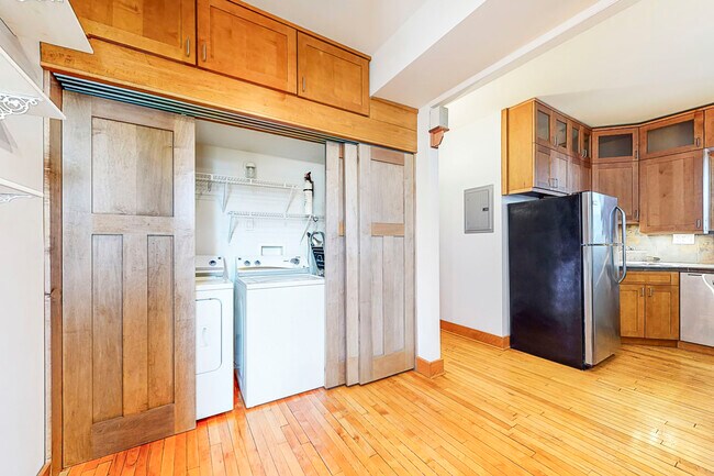 Breakfast nook and laundry closet - 3843 W Addison St