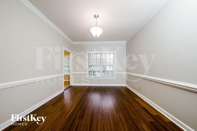 Foto del edificio - 914 Flicker Ln