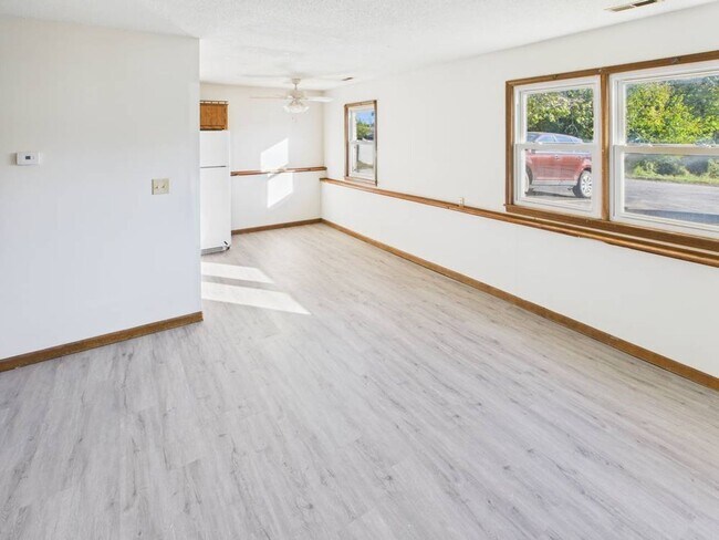 Foto del edificio - 415 E Mill St