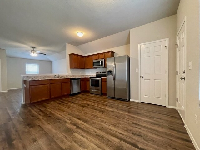 Building Photo - 870 S Jaybird Ln