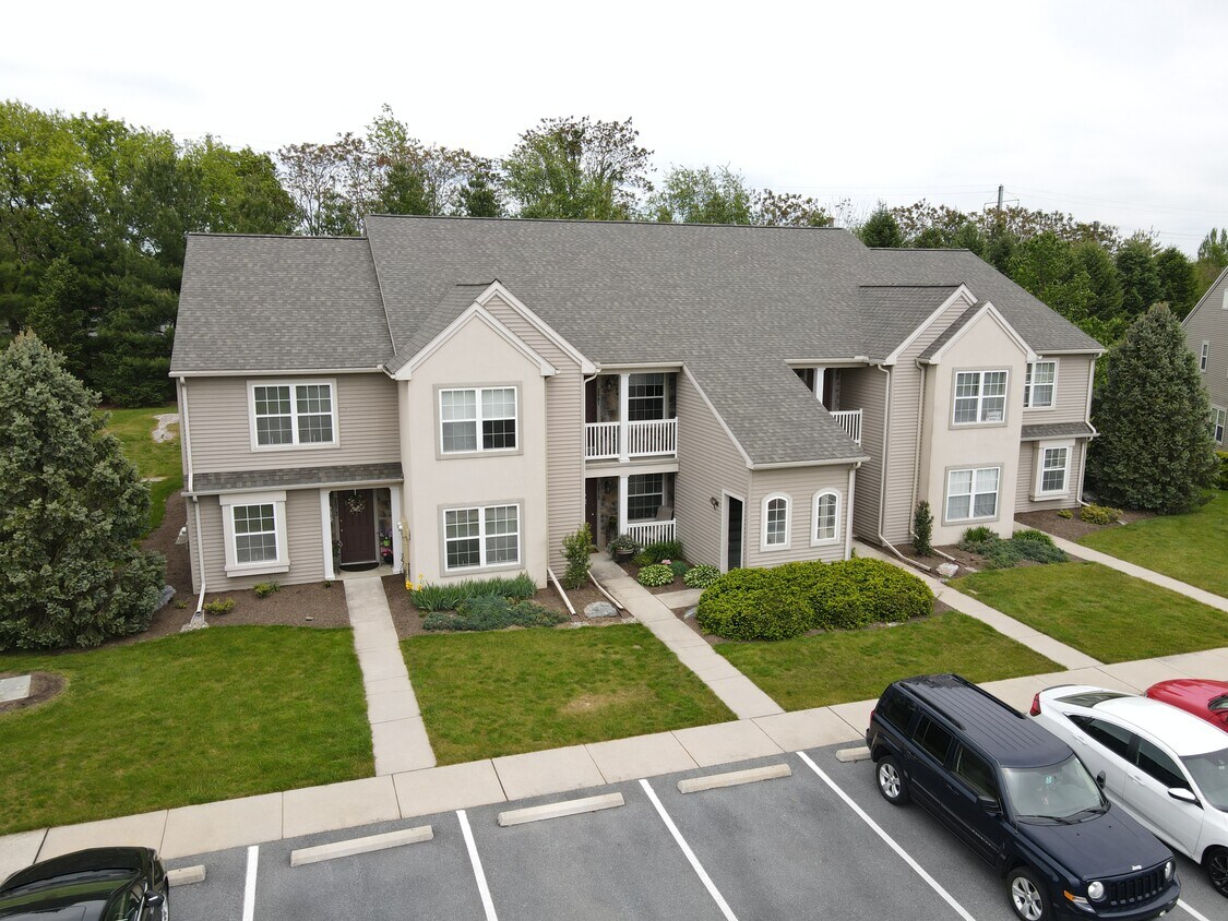 Primary Photo - 2121 Shady Oak Dr