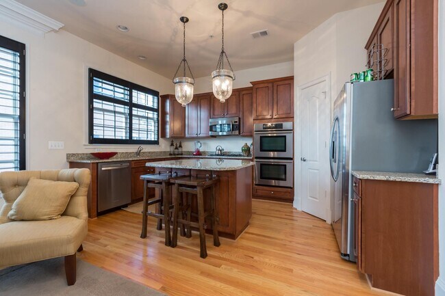 Foto del edificio - 1746 Potomac Greens Dr