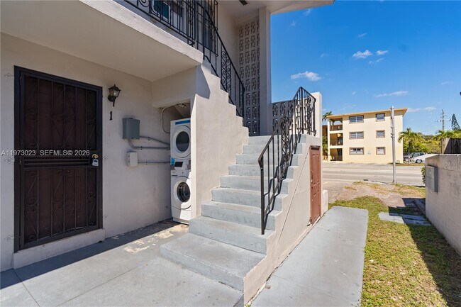 Building Photo - 6406 W Flagler St