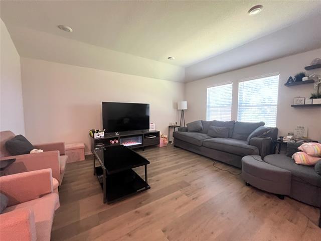 Foto del edificio - 13113 Dawson Dr