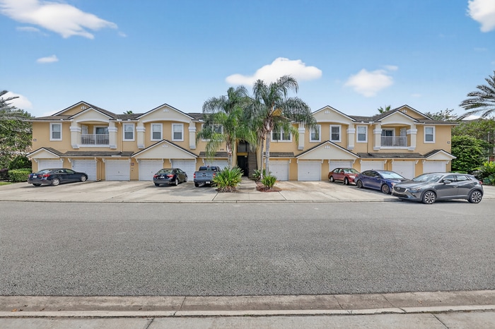 Primary Photo - 209 Larkin Pl