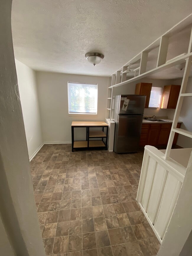 Building Photo - 16 Dorsey St