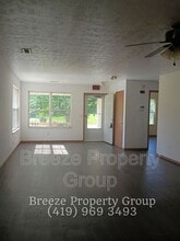 Building Photo - 546 Breaden St