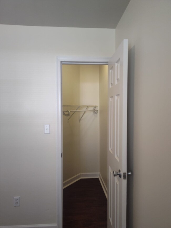Foto del edificio - Check out this perfect townhome for you!