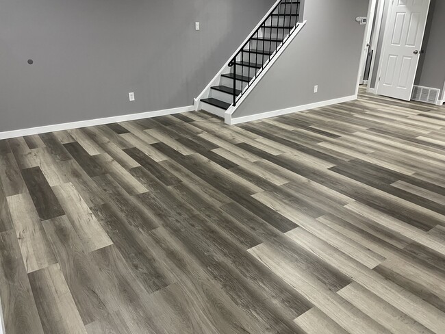 Building Photo - 5219 Leeward Rd