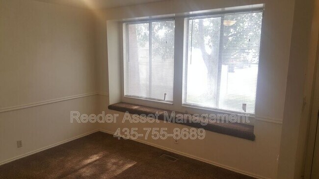 Foto del edificio - 489 W 6th S