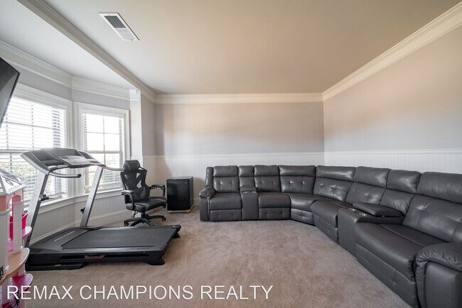 Building Photo - 5 br, 3 bath House - 33 Utah Street