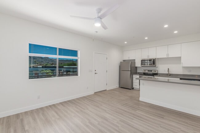 Building Photo - Villas at South Mountain