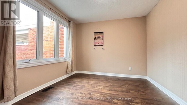 Building Photo - 403 Keats Way