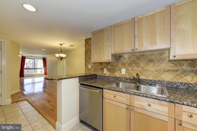 Building Photo - 777 7th St NW