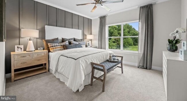 Foto del edificio - 704 Peony Ln