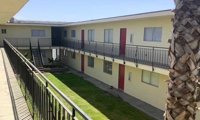 Building Photo - Palms Village