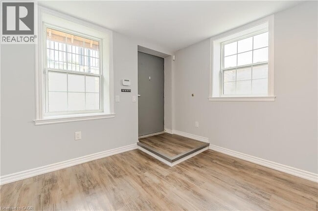 Building Photo - 58 Beverly St