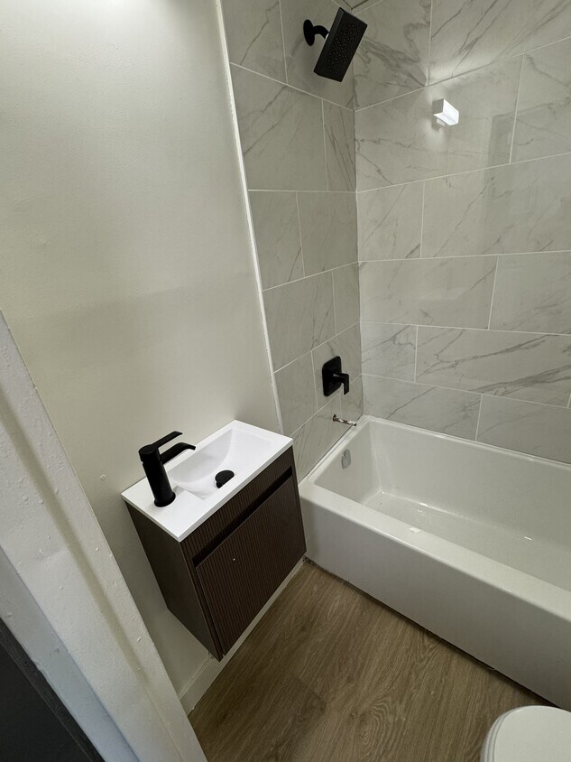 Photo du bâtiment - 62 Triller Ave