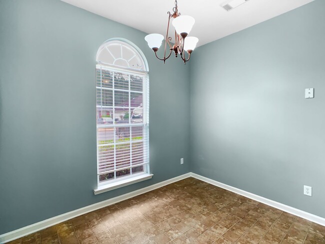 Building Photo - 6312 Covington Villas Dr