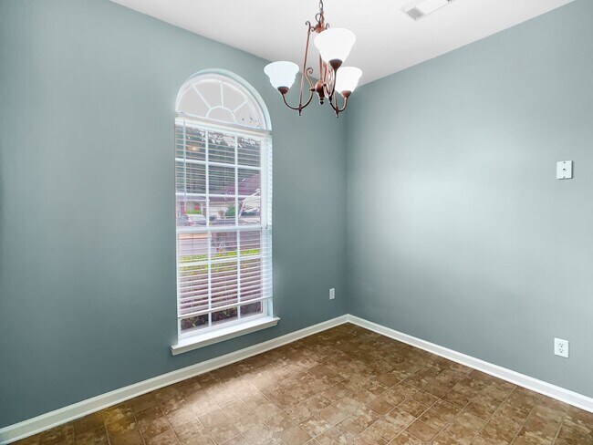 Foto del edificio - 6312 Covington Villas Dr