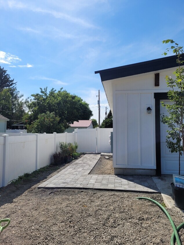 Primary Photo - 127 N 4th E