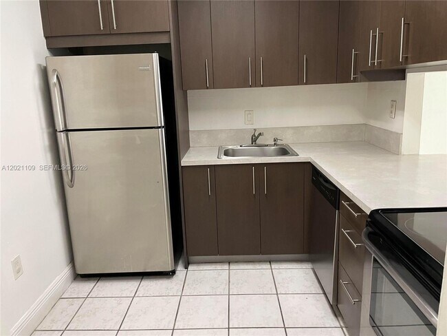 Foto del edificio - 4920 NW 79th Ave