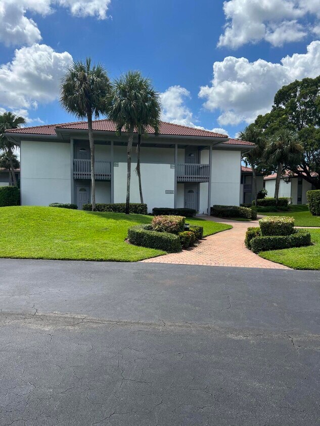 Primary Photo - 20313 Boca W Dr