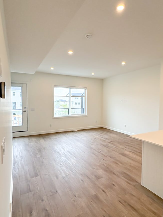 Building Photo - 135 Belmont Passage SW