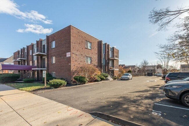 Foto del edificio - 426 Pleasant St
