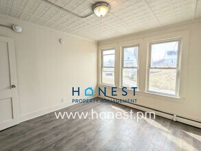 Building Photo - 3 Jefferson St