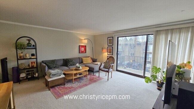 Foto del edificio - 11010 NE 68th St