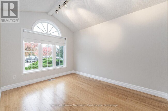 Building Photo - 18 Whittaker Ct