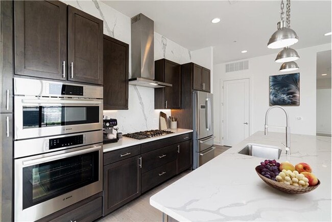 Building Photo - 3201 McKinney Ave