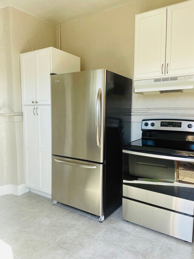 Foto del edificio - Fully Remodeled Charming Historic 2 Bed 1 ...
