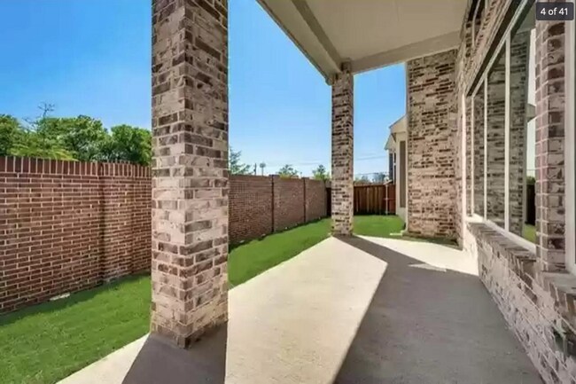 Foto del edificio - 505 Stone Oak Ln