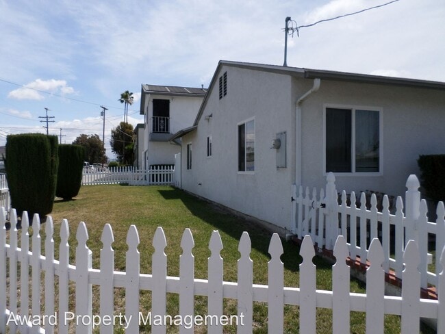 Building Photo - 4 br, 2 bath House - 1173 Car St.
