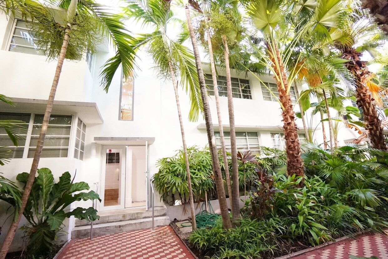 Foto principal - LARGE 1 BEDROOM FULLY FURNISHED IN WATERFR...