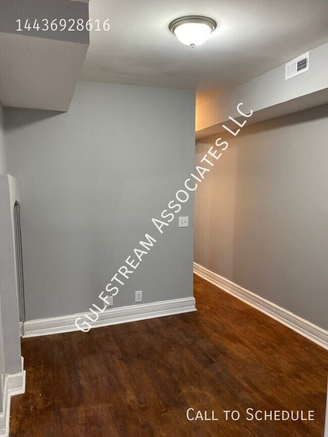 Foto del edificio - 716 Dolphin St