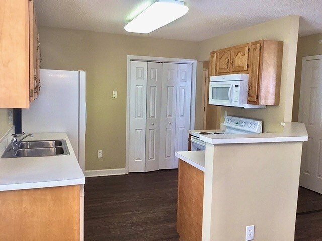 Foto del edificio - 4961 Bridgton Place Drive
