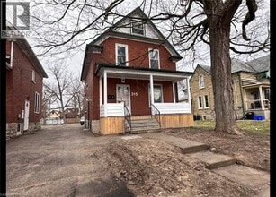 Building Photo - 315 Wellington St N