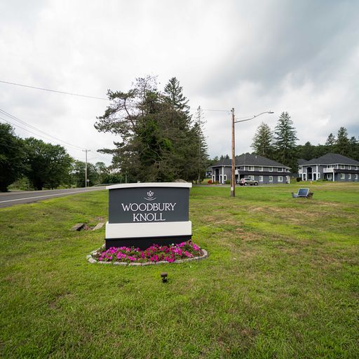 Building Photo - Woodbury Knoll
