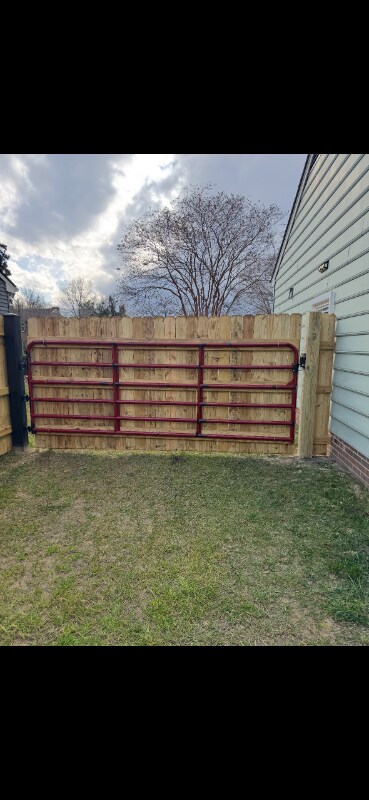 Foto del edificio - 1240 Patrick Ln