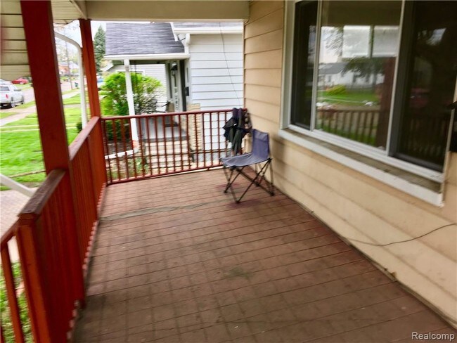 Foto del edificio - 23360 Carlisle Ave