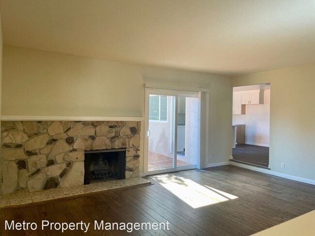 Building Photo - 4 br, 2 bath House - 6186 Silberman Dr