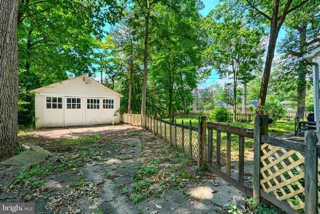 Building Photo - 720 Dryden Dr